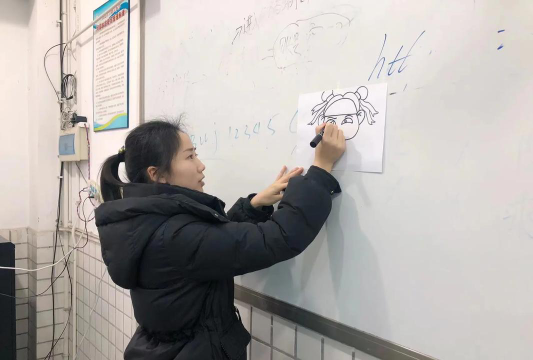 平昌县艺月沛憬美术培训学校有限公司阅读区
