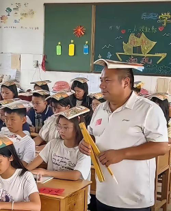 三水同乡会刘本章学校阅读区