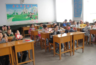 嘉荫县乌拉嘎中学阅读区