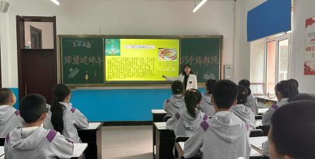 铁力市第八中学阅读区