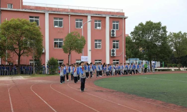 凌桥中学阅读区