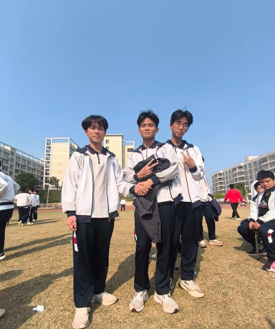 麻秧初级中学阅读区