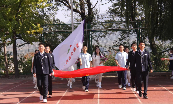 江油市新兴学校阅读区