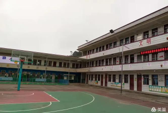 信宜市思贺镇桑垌小学(葵垌分校)阅读区