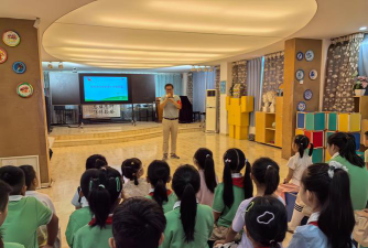 合肥市谢岗小学阅读区