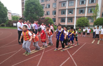 建德市大同第一小学阅读区