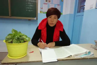 富锦市兴隆岗镇中学阅读区