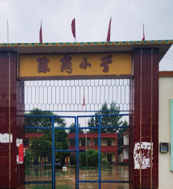 长丰县岗陈小学阅读区