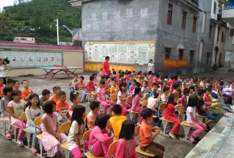 信宜市大成镇上湾小学阅读区