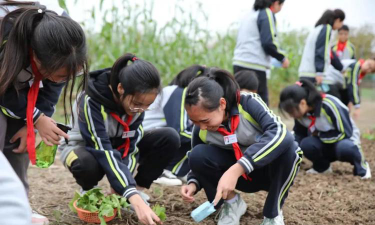 崇东中学阅读区