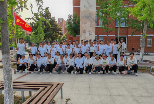 小五中学阅读区