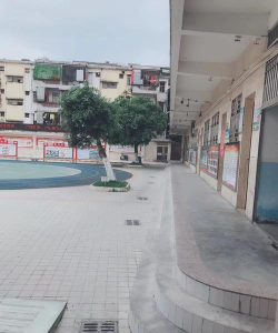 东海红卫小学阅读区