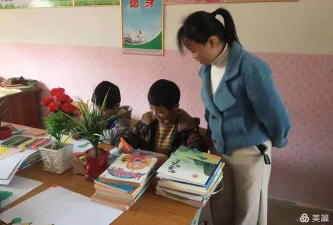 信宜市大成镇丽沙小学阅读区