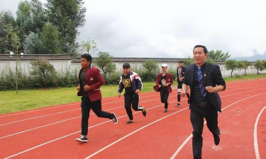 巍山县庙街镇白龙桥中学阅读区