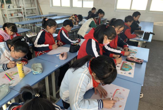 甲子镇启东小学阅读区