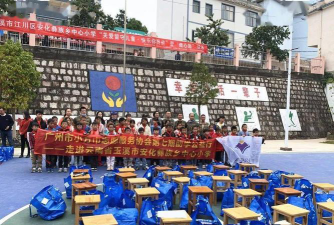 江川安化中心小学阅读区