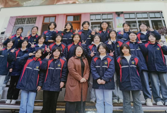 乐山市第十中学阅读区