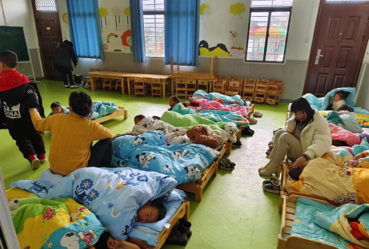 彭州市三邑乡倒湾村幼儿园阅读区