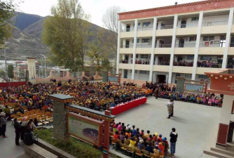 昌都县第二初级中学阅读区