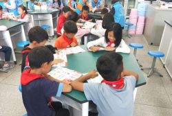 江川县九溪中心小学阅读区