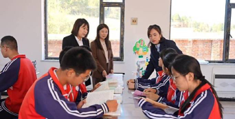 乐山市市中区凌云乡初级中学阅读区