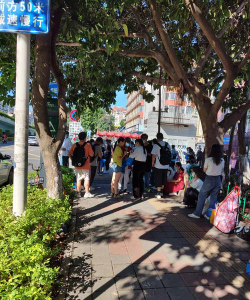 韩家园林业局励志中学阅读区