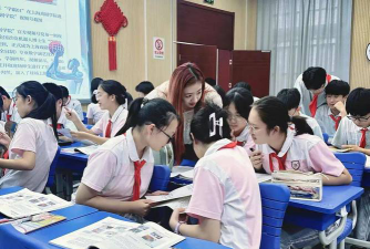 上海华亭学校阅读区