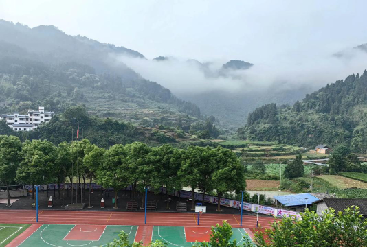 高坪区御史乡初级中学阅读区