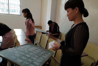 瓦溪中心小学阅读区