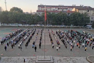 阆中市城北初级中学校阅读区