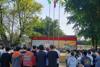 东坡区松江镇张坎中学阅读区