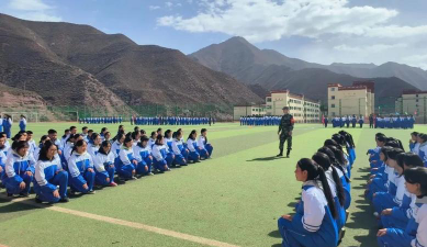 昌都地区第一高级中学阅读区