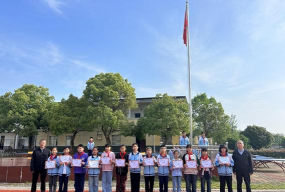 怀宁县腊树镇中心学校阅读区