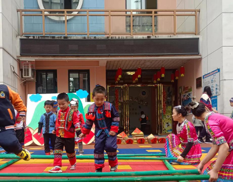 兴文县大河苗族乡东龙泉幼儿园阅读区