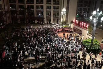 龙山中学阅读区