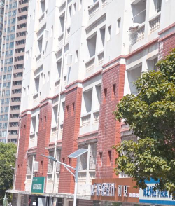 湖北科技职业学院阅读区