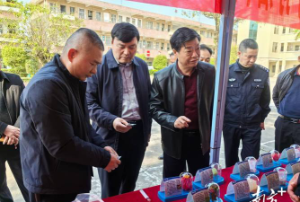 梅州市兴宁市新陂镇福民小学阅读区