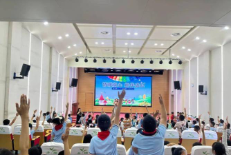施集乡中心小学阅读区