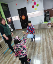 新疆阿克苏市百灵鸟幼儿园阅读区