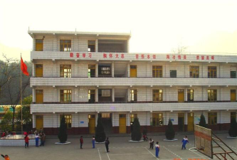 南江县赤溪乡九年义务教育学校阅读区