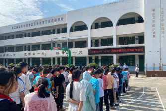 八江乡中学阅读区
