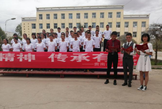 贵南县中学阅读区