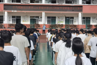 潞西市西山中学阅读区