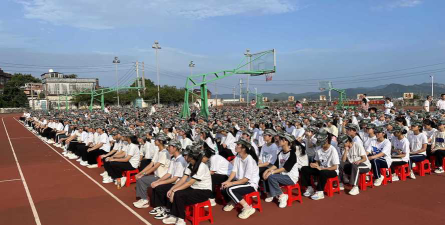 苍梧县新地初级中学阅读区