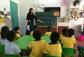 老隆镇小太阳幼儿园阅读区