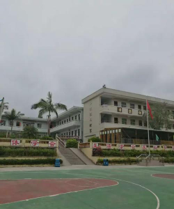 陆丰市大安镇博联小学阅读区