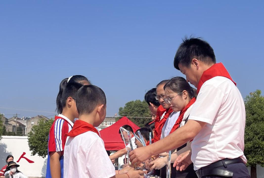 庐江县泥河小学阅读区