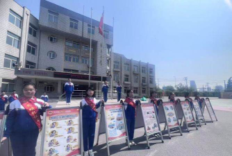 安定区薛川学校阅读区