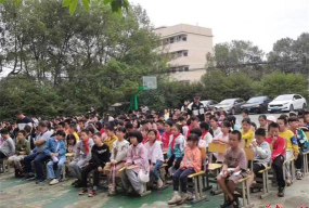 太和镇中心小学阅读区