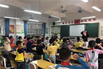 河源市源城区上角小学阅读区